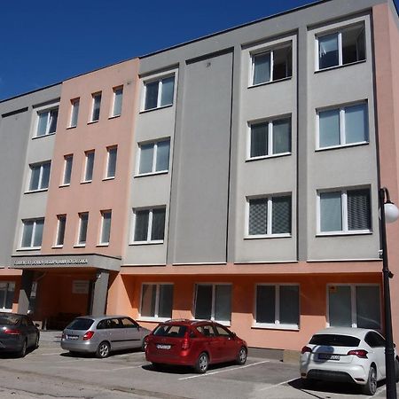Apartmany Alzuz Ruzomberok Eksteriør billede